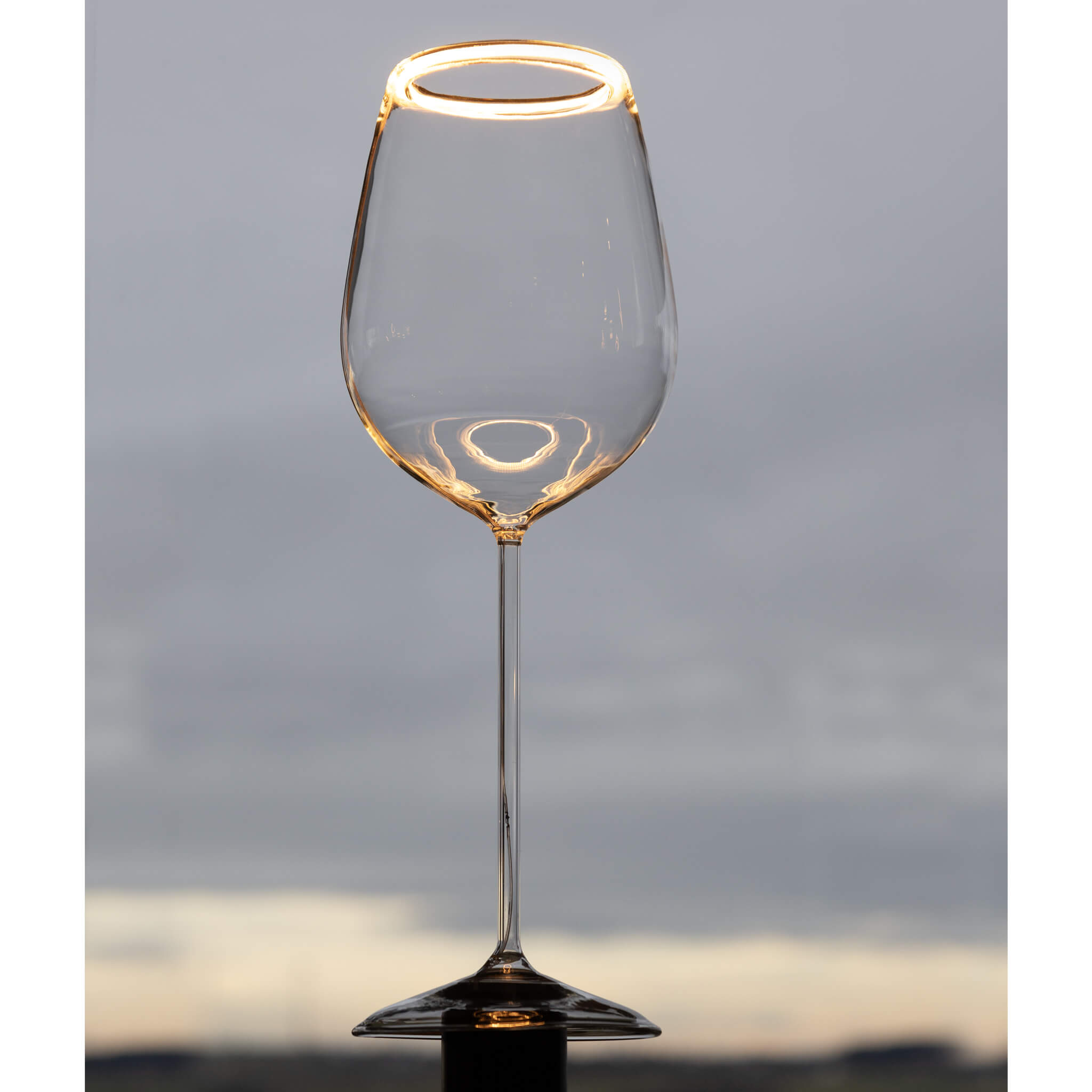 LED žarulja Floating Red Wine Clear 500lm E27 2200K dimabilna